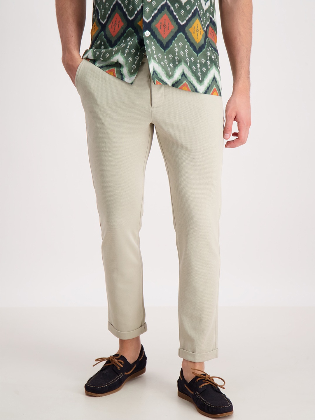 

LINDBERGH Men Cream-Coloured Slim Fit Chinos