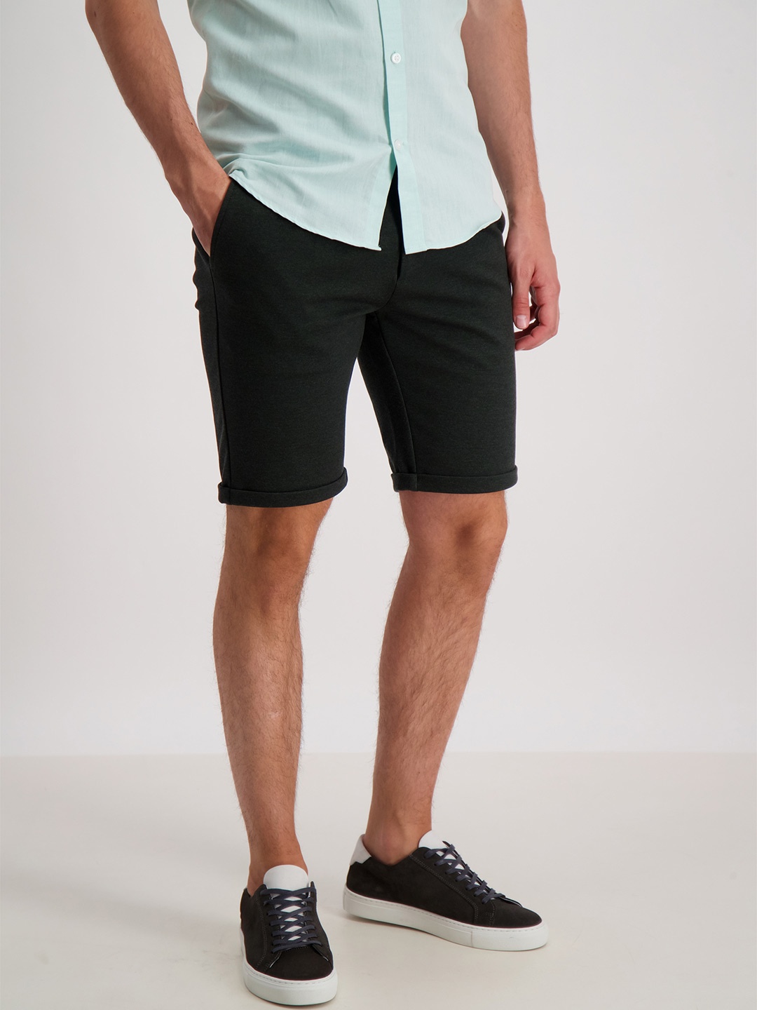 

LINDBERGH Men Solid Green Slim Fit Shorts