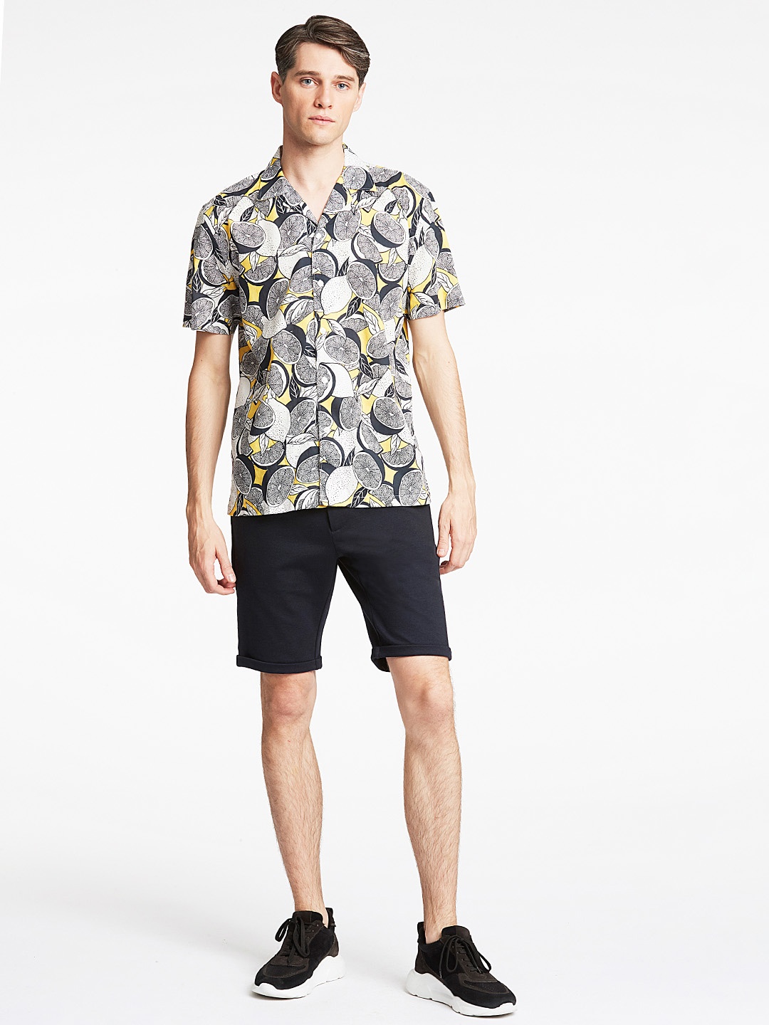 

LINDBERGH Men Yellow Relaxed Printed Casual Shirt