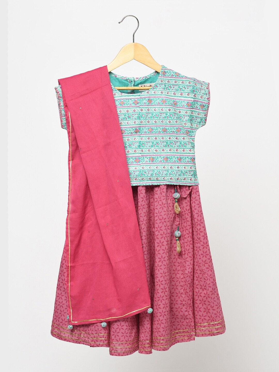 

Fabindia Girls Teal & Pink Printed Ready to Wear Lehenga & Blouse With Dupatta