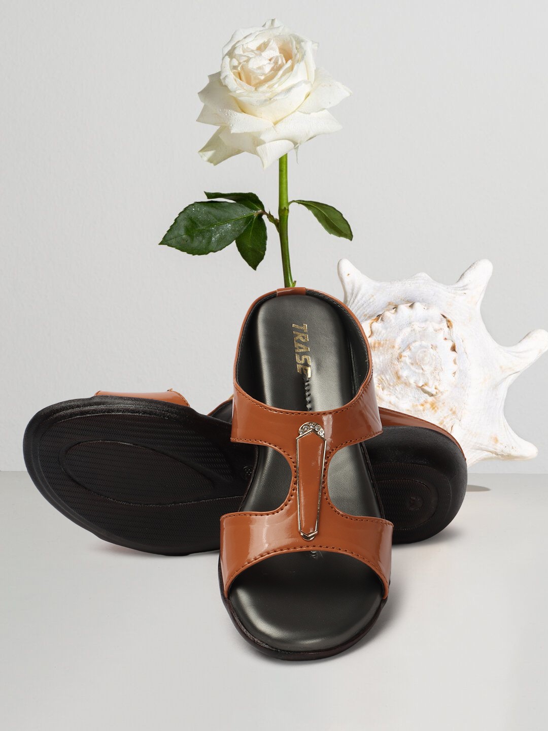 

TRASE Women Tan Open Toe Flats