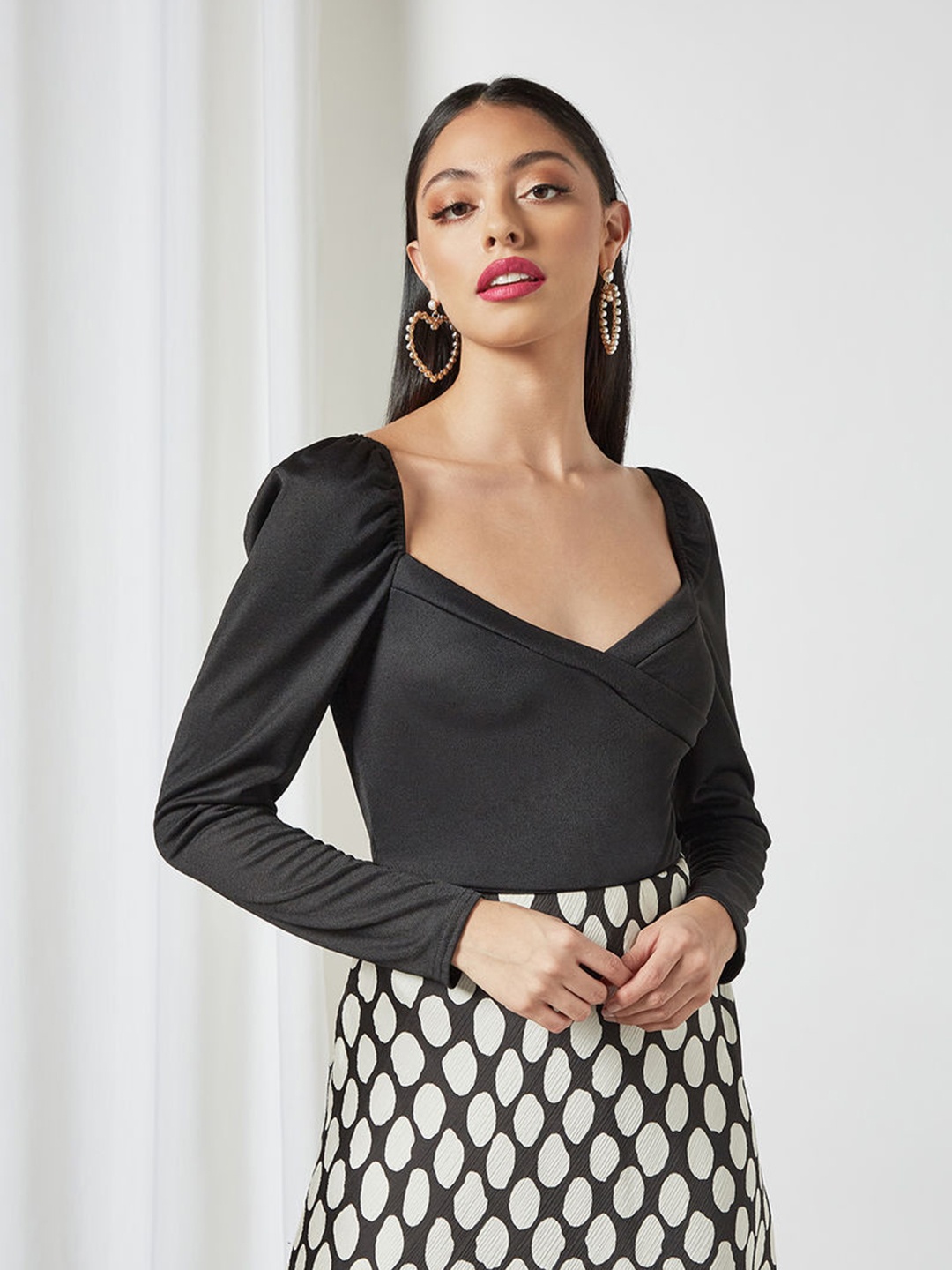 

Femme Luxe Women Black Puff Sleeves Bodysuit