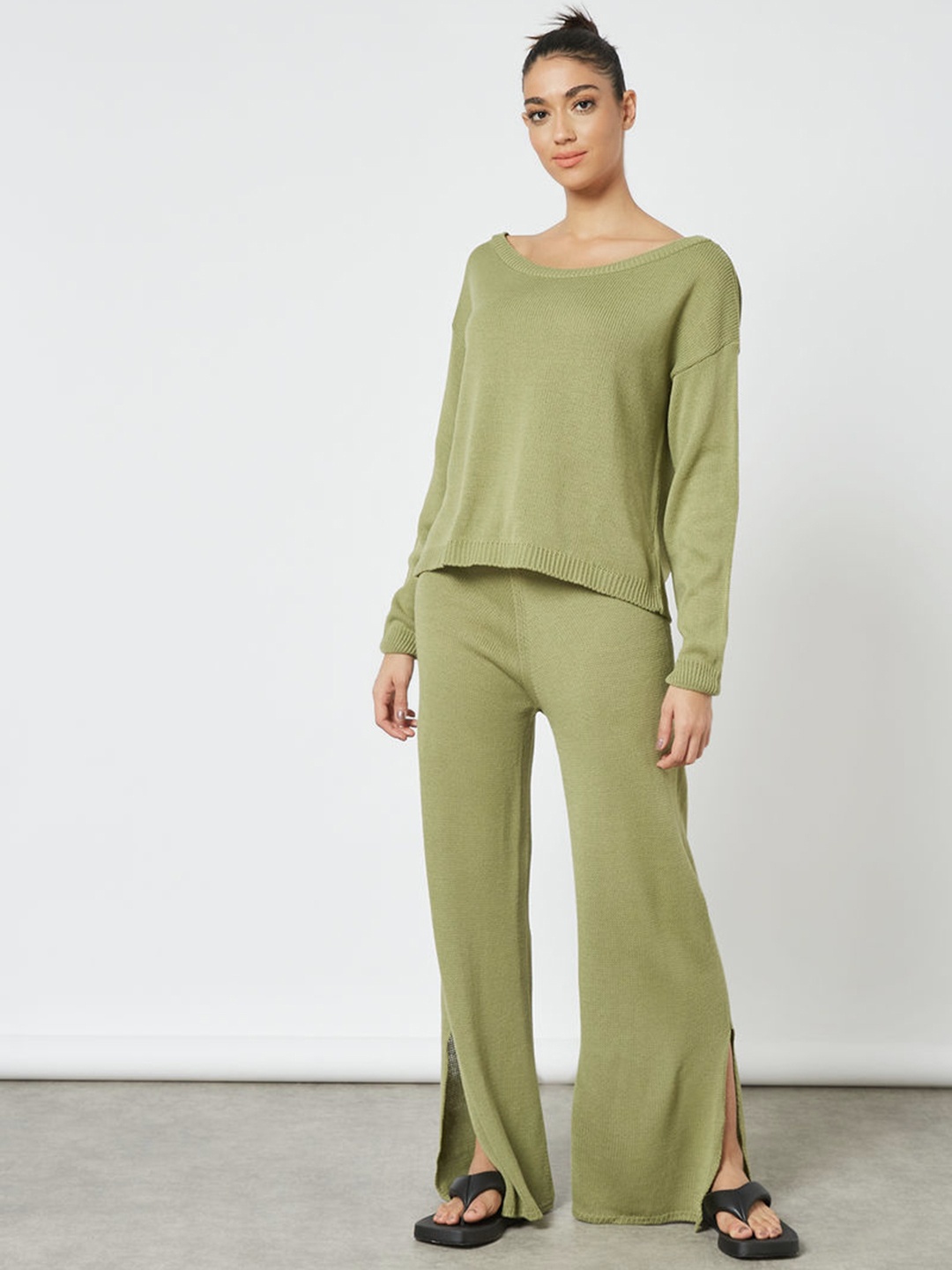 

Femme Luxe Women Green Ribbed Co-Ord Set