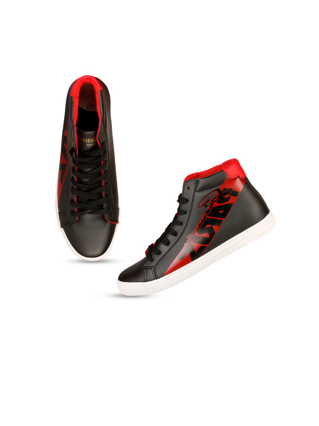 

MOZAFIA Men Black & Red Printed Sneakers