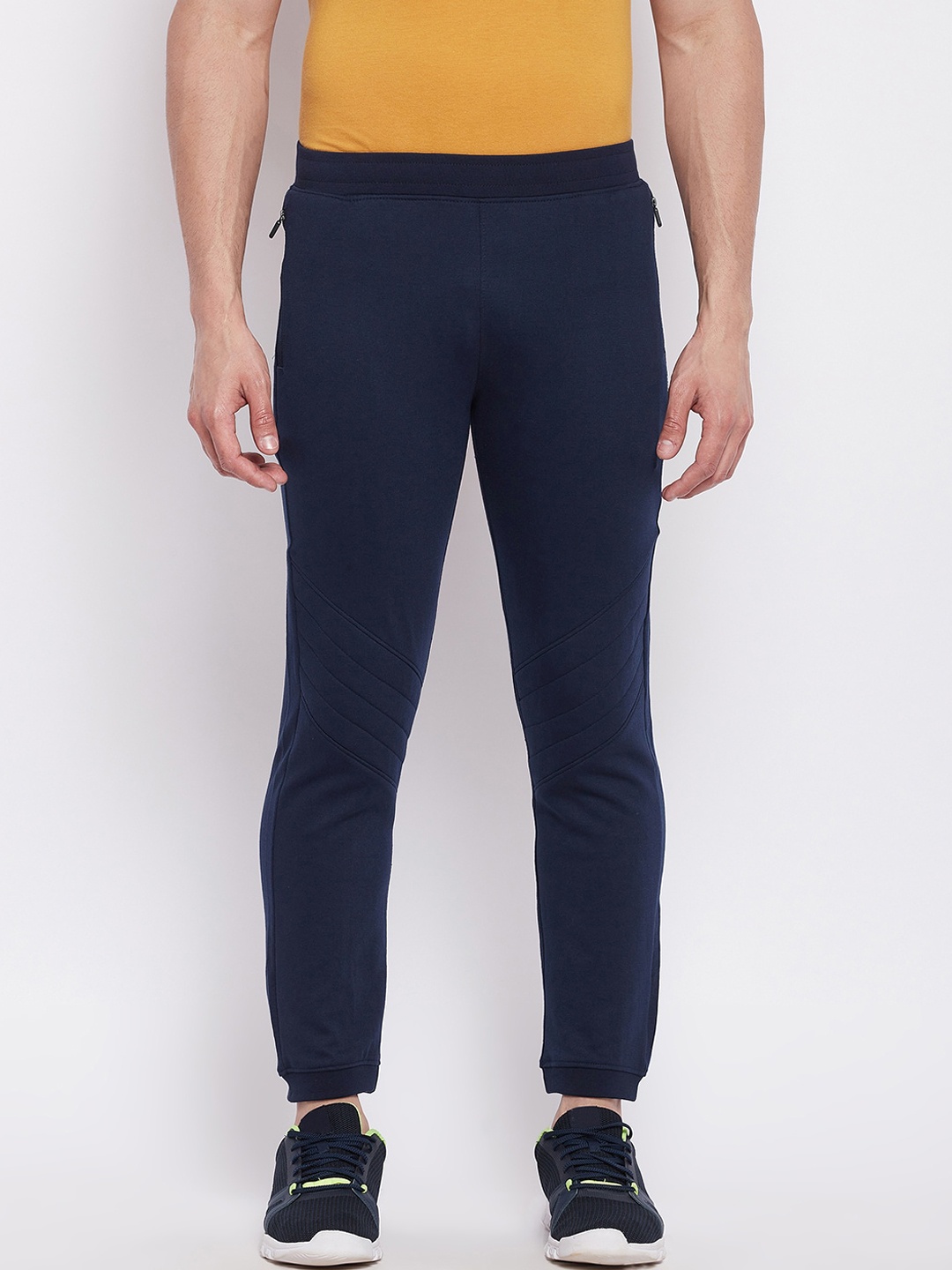 

Okane Men Navy Blue Solid Regular Fit Joggers