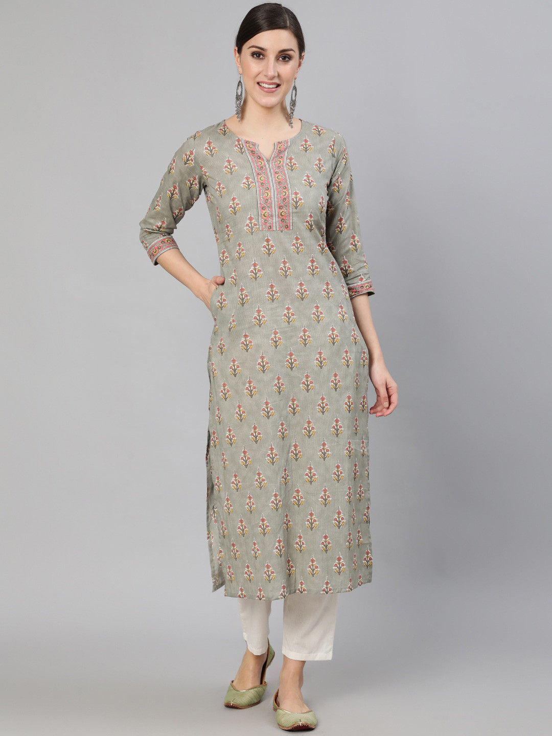 

Nayo Women Grey Floral Printed Cotton Kurta