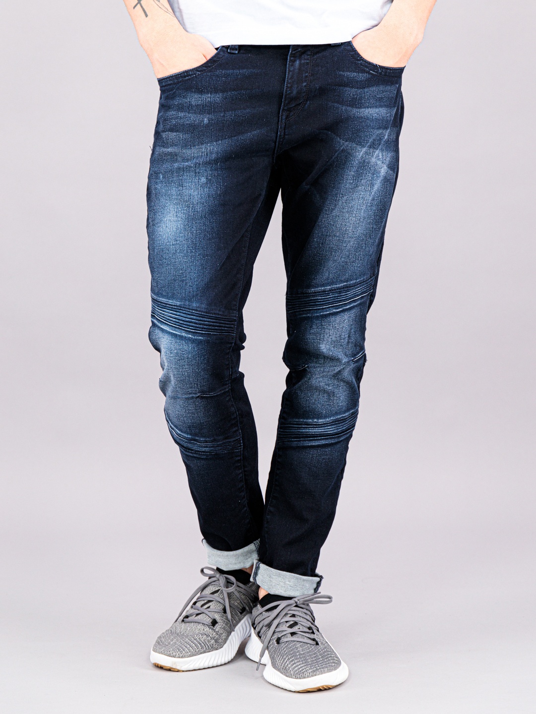 

FREESOUL Men Blue Slim Fit Low Distress Heavy Fade Cotton Jeans