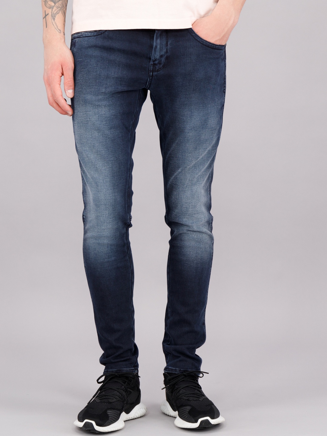 

FREESOUL Men Blue Skinny Fit Light Fade Jeans