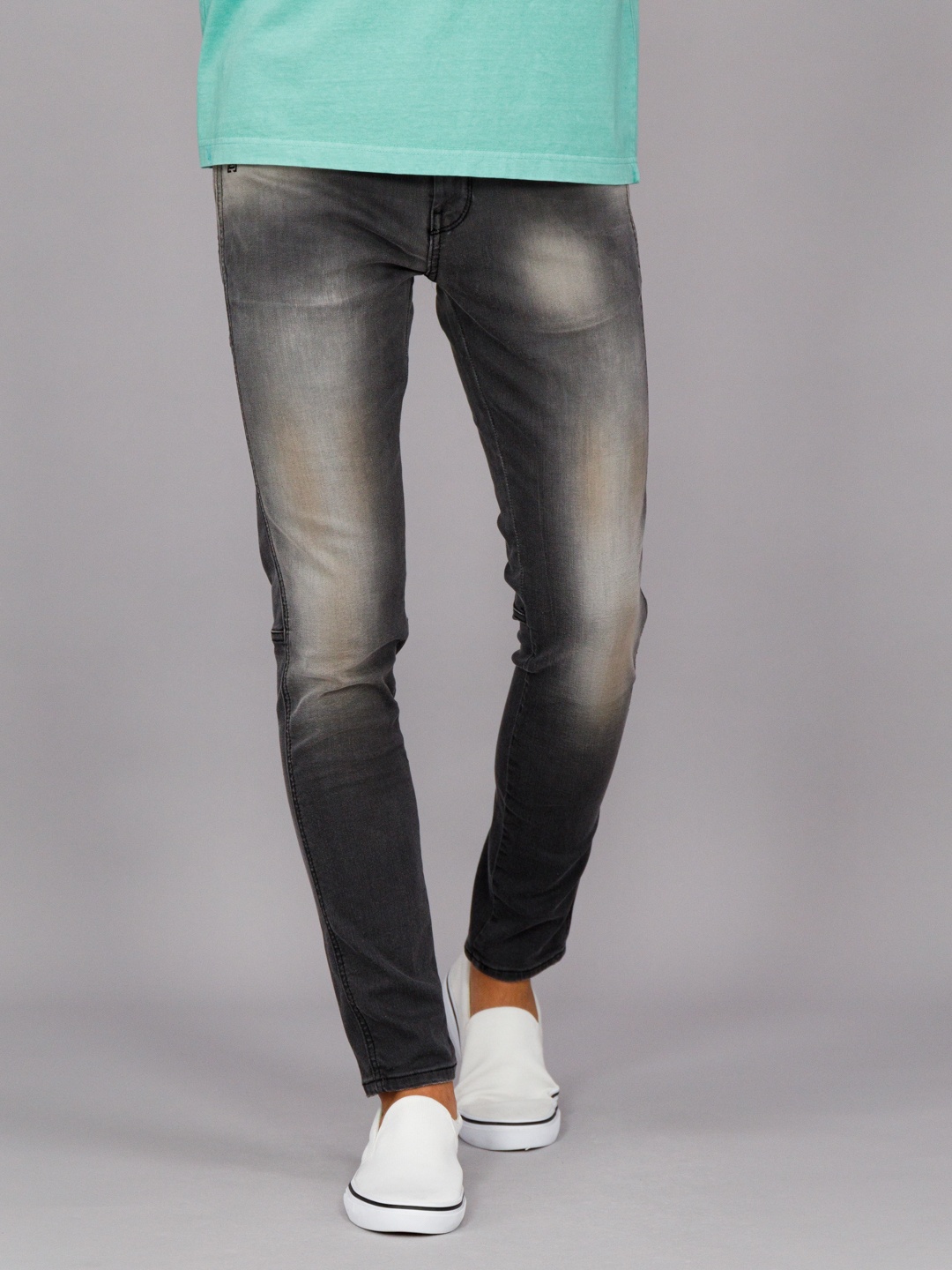 

FREESOUL Men Black Skinny Fit Heavy Fade Cotton Jeans