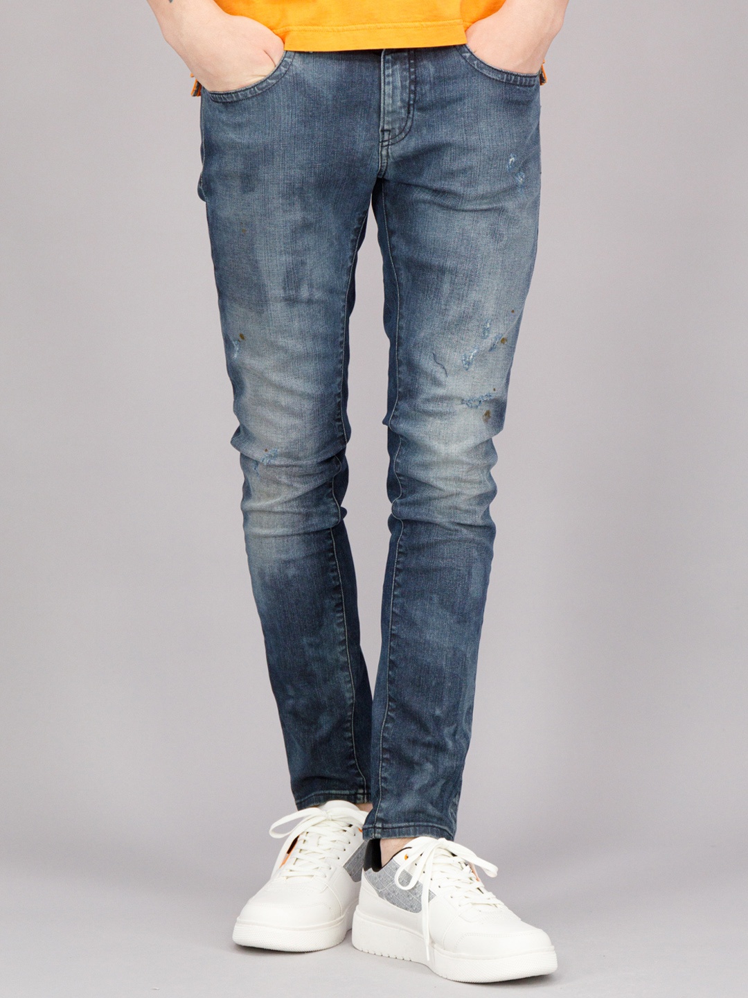 

FREESOUL Men Blue Skinny Fit Mildly Distressed Heavy Fade Jeans