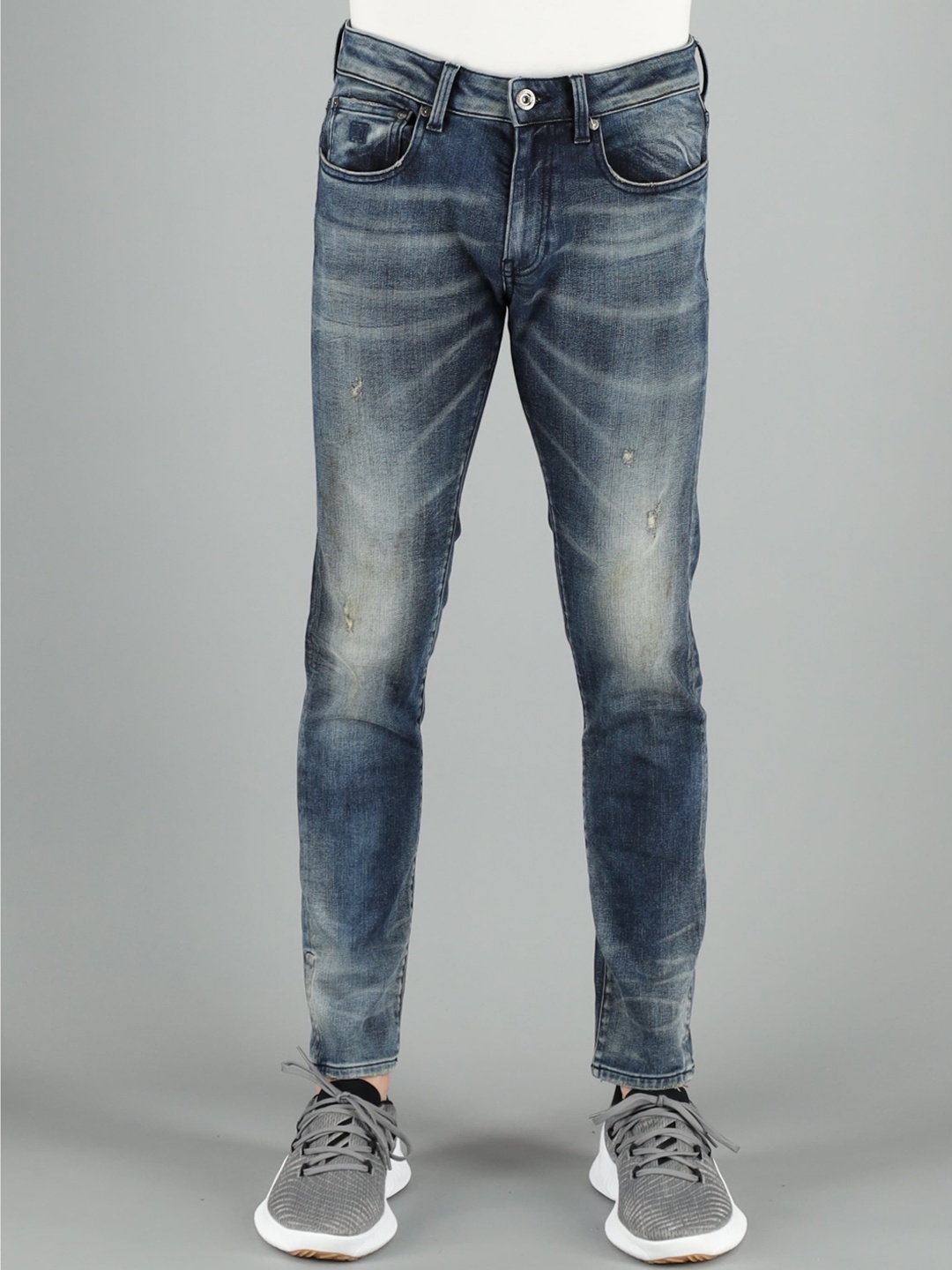 

FREESOUL Men Blue Skinny Fit Mildly Distressed Heavy Fade Jeans