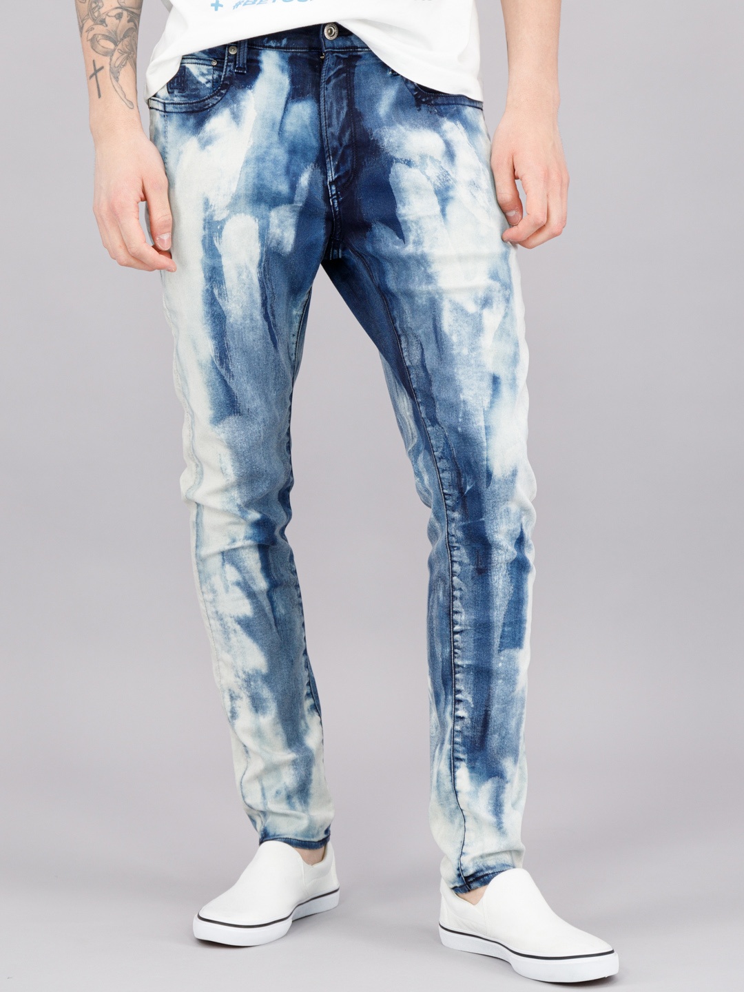 

FREESOUL Men Blue Skinny Fit Mildly Distressed Heavy Fade Cotton Jeans