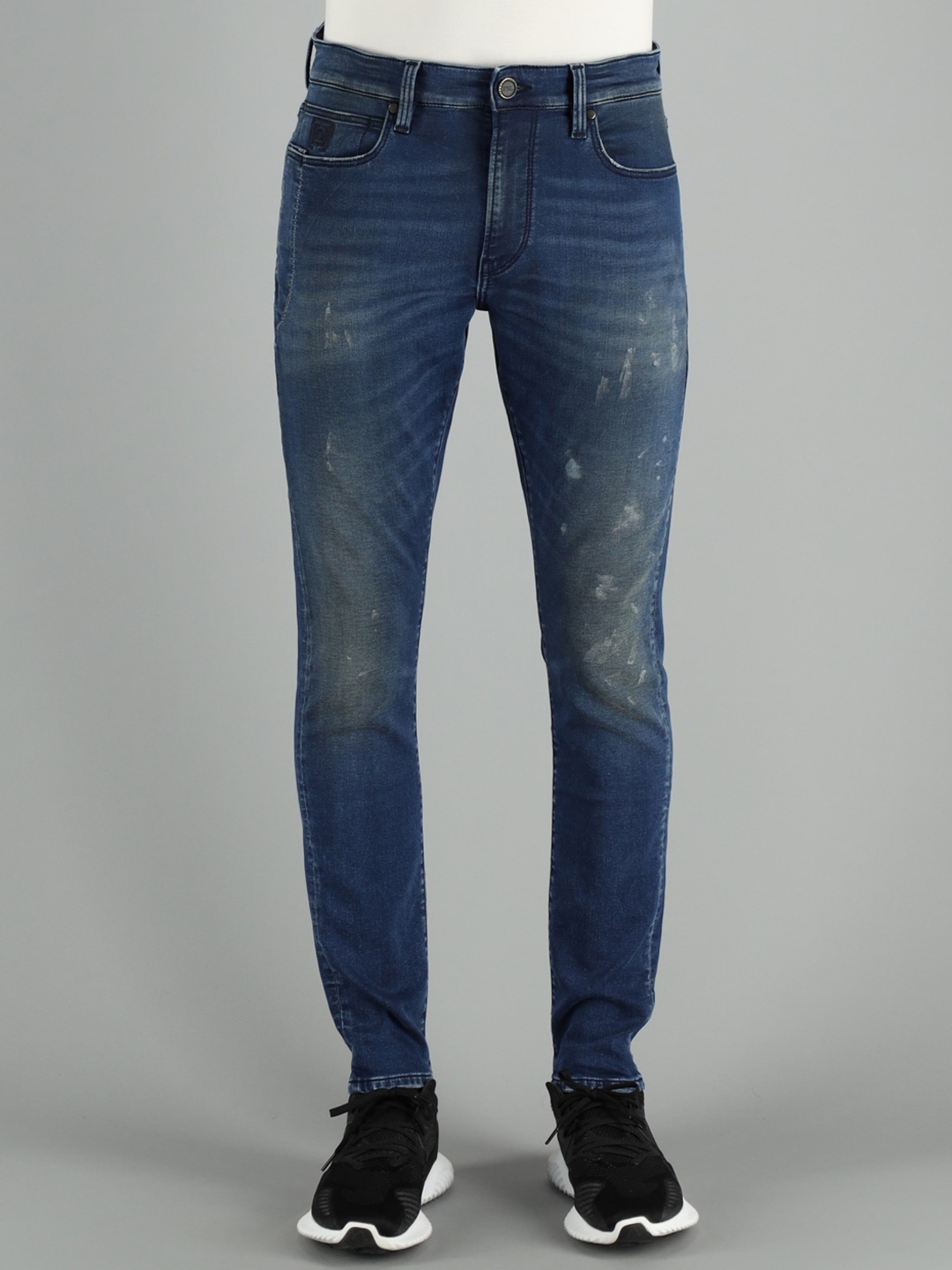 

FREESOUL Men Blue Skinny Fit Low Distress Light Fade Cotton Jeans