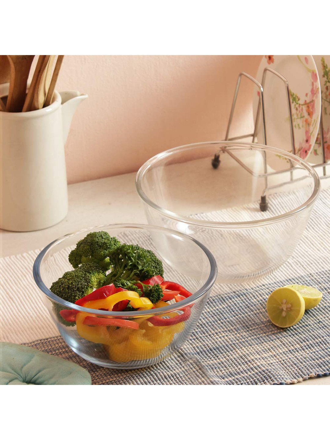 

Femora Set Of 2 Transparent Solid Borosilicate Glass Microwave Safe All-Purpose 700ML Mixing Bowl