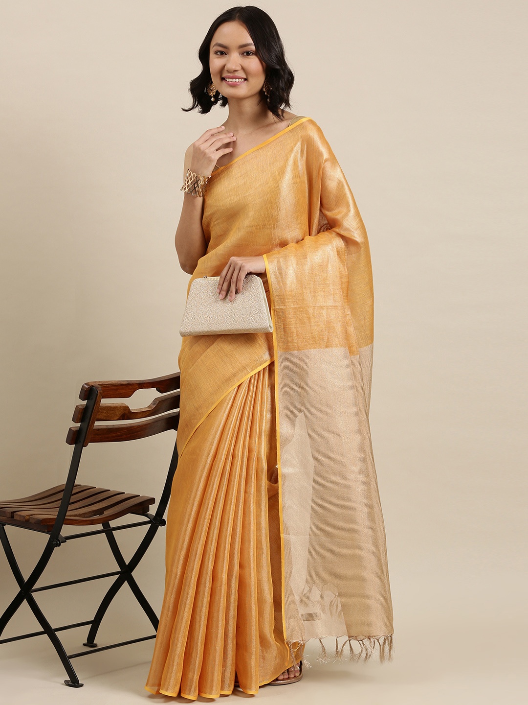 

Suta Yellow & Cream-Coloured Colourblocked Pure Linen Saree