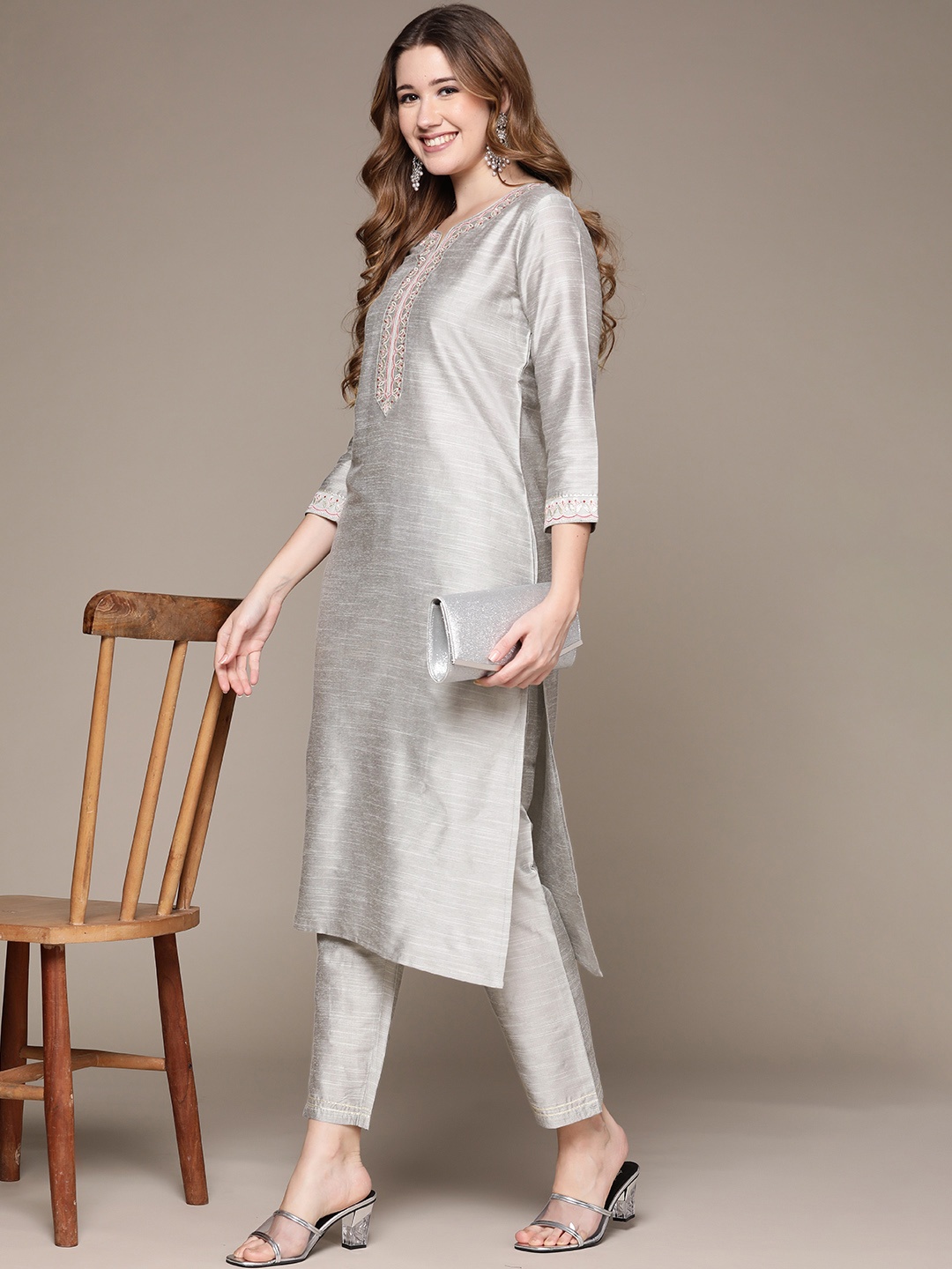 

Ishin Women Grey Ethnic Motifs Embroidered Kurta with Trousers
