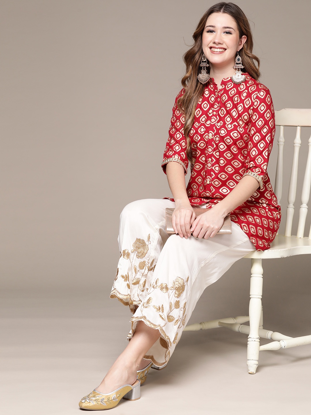 

Anubhutee Red & Beige Geometric Printed Kurti