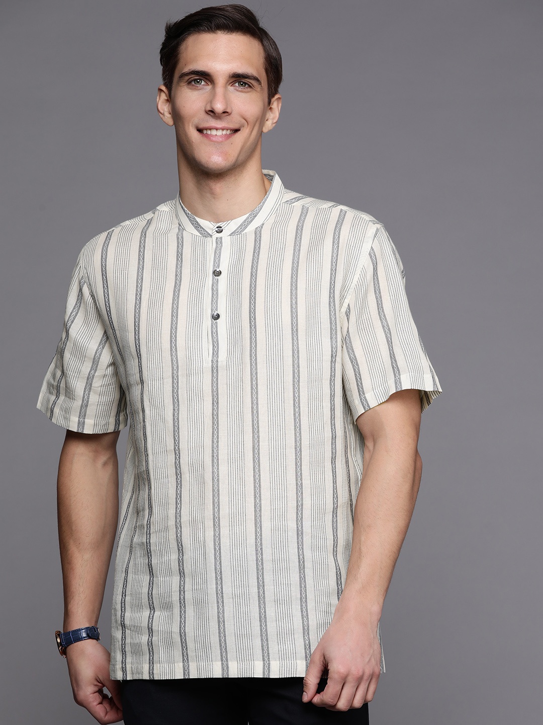 

Fabindia Men Off White & Navy Blue Striped Pure Cotton Dobby Weave Kurta