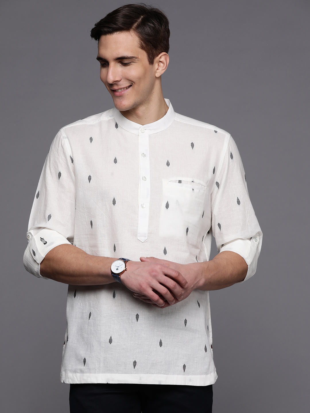 

Fabindia Men White & Black Pure Cotton Dobby Weave Slim Fit Kurta