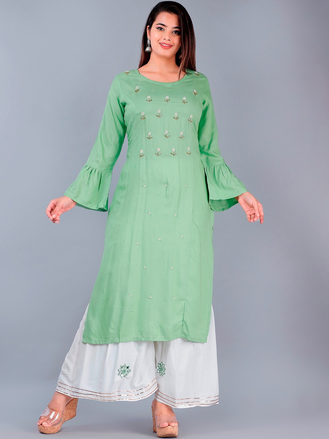 

YAVI Women Green Floral Embroidered Beads and Stones Kurta with Sharara