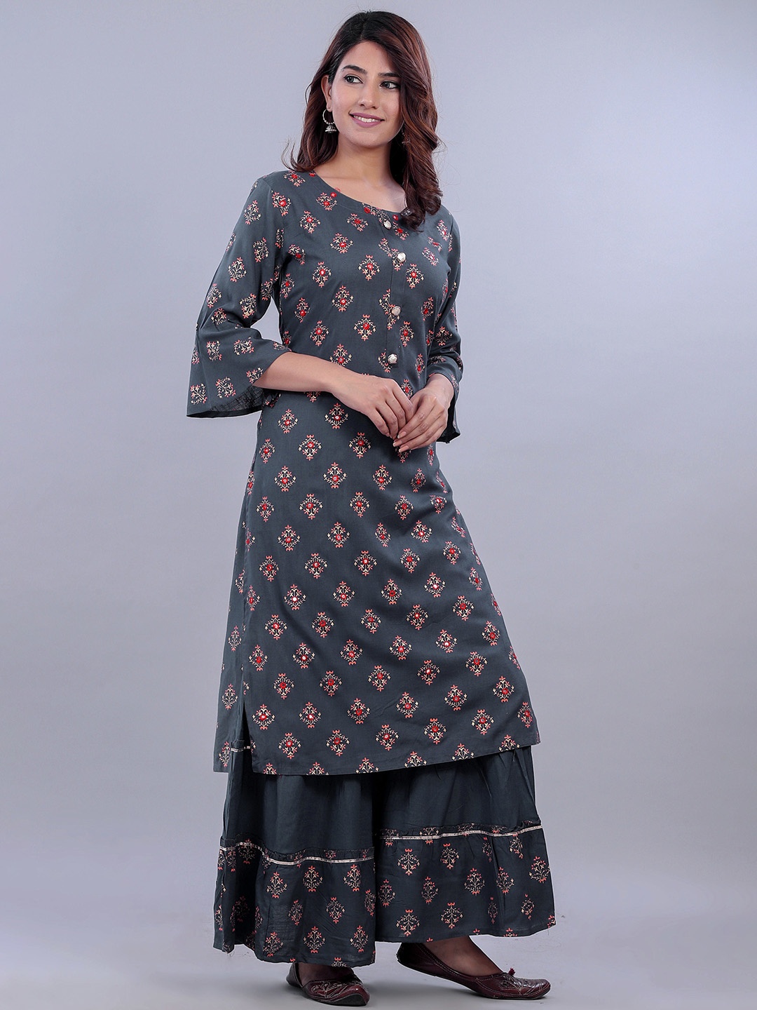 

YAVI Women Grey Ethnic Motifs Printed Kurta with Palazzos