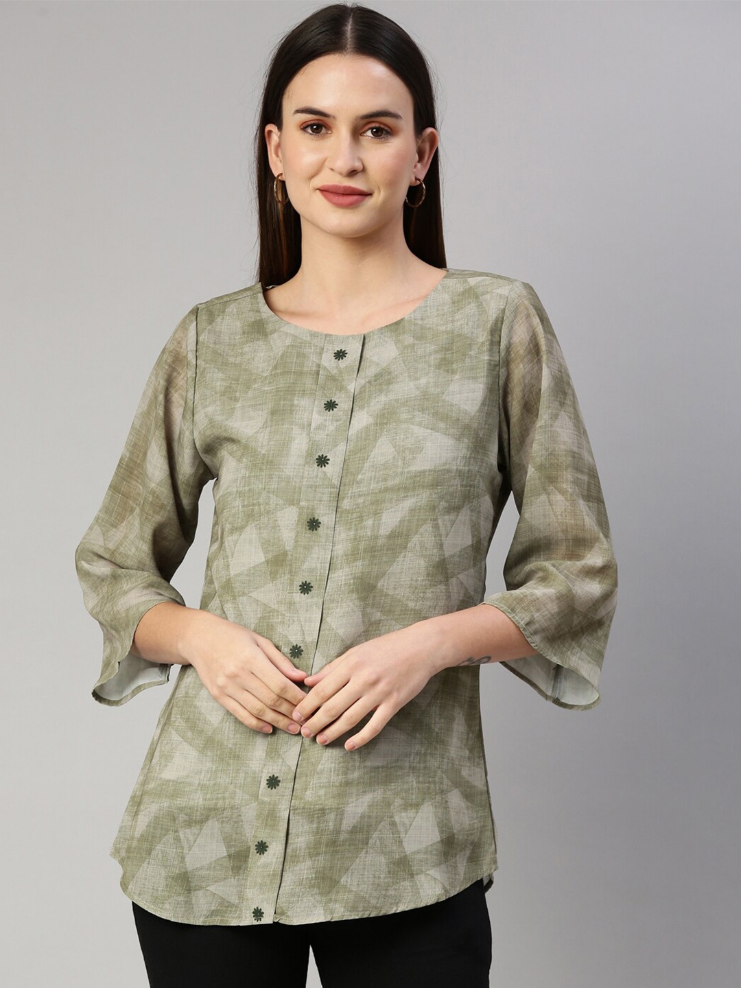 

GOLDSTROMS Green Print Shirt Style Top