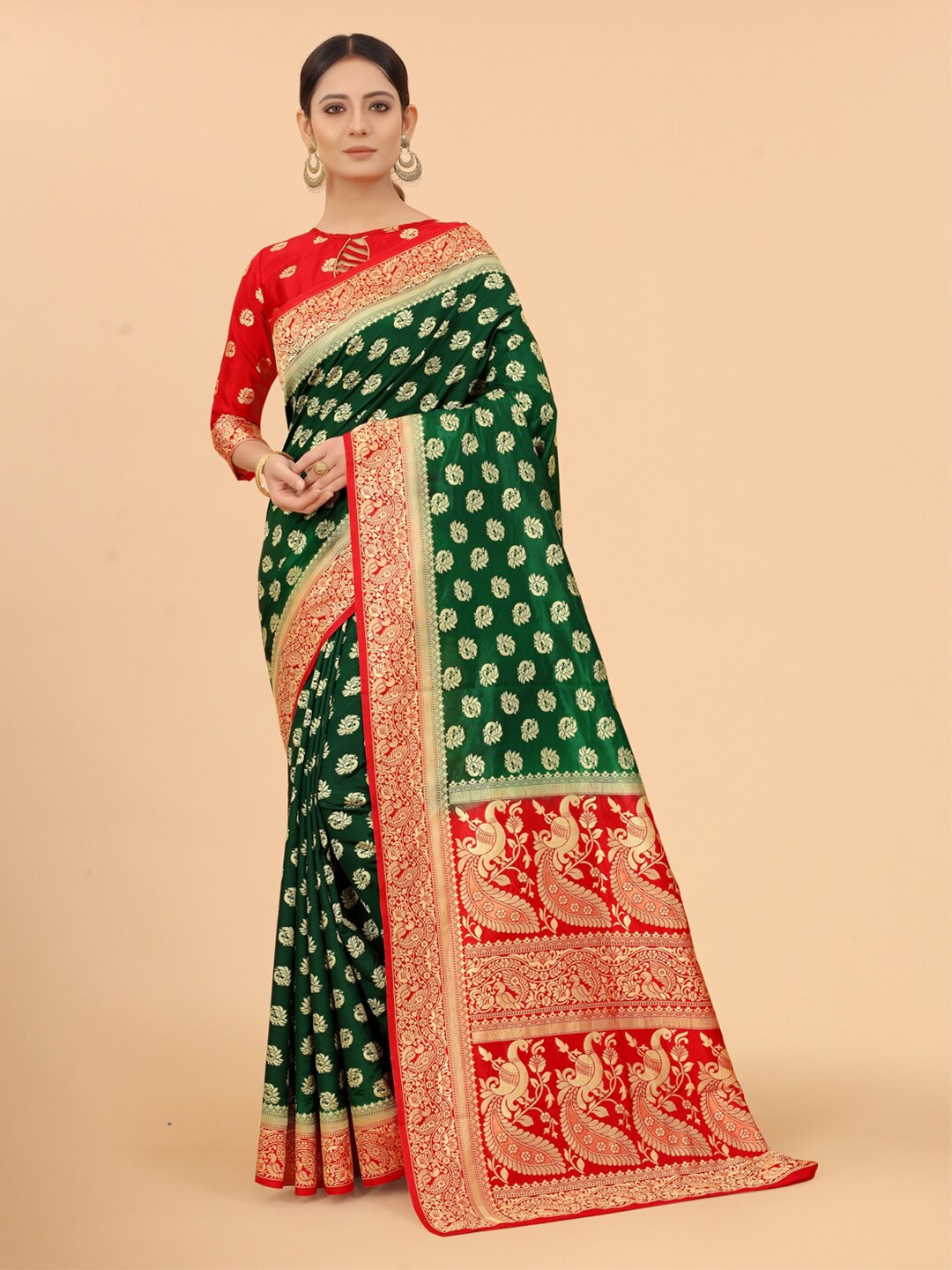 

SATYAM WEAVES Green Woven Design Saree