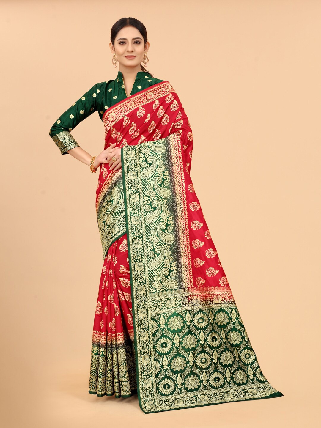 

SATYAM WEAVES Red & Green Woven Design Zari Silk Cotton Banarasi Saree