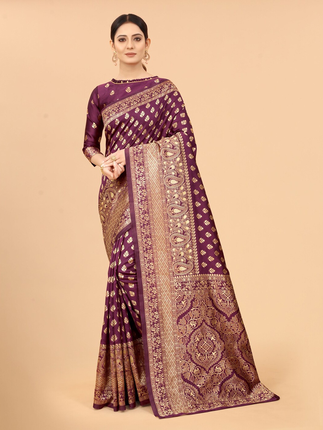 

SATYAM WEAVES Burgundy & Gold-Toned Ethnic Motifs Zari Silk Cotton Banarasi Saree
