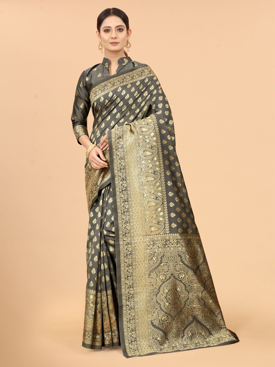 

SATYAM WEAVES Grey & Gold-Toned Woven Design Zari Silk Cotton Banarasi Saree