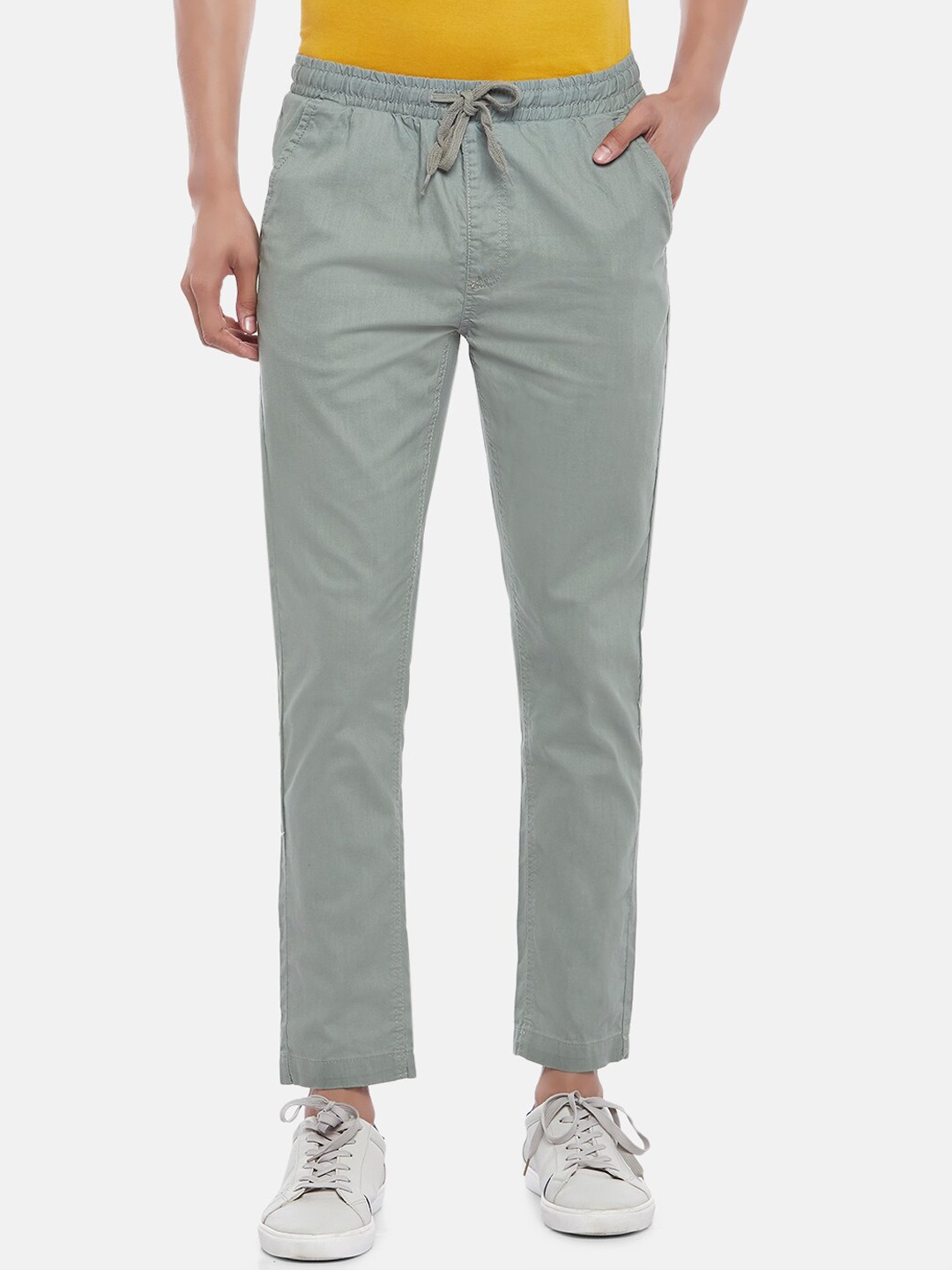 

Urban Ranger by pantaloons Men Green Solid Slim Fit Cotton Trousers