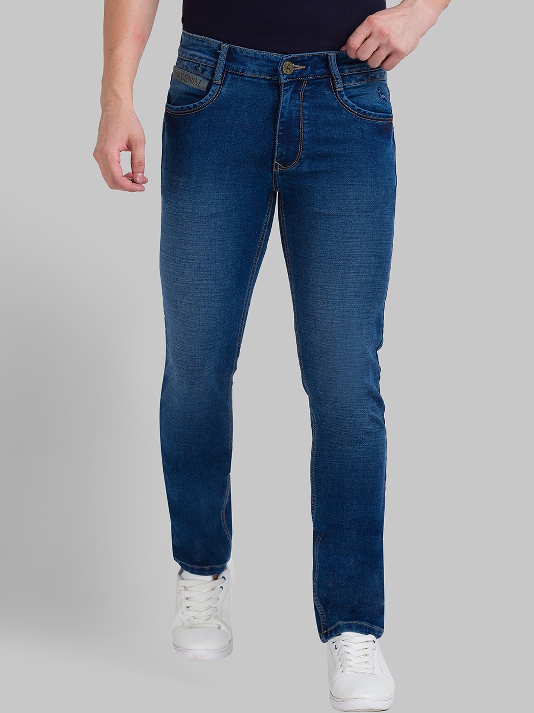 

Parx Men Blue Tapered Fit Light Fade Jeans