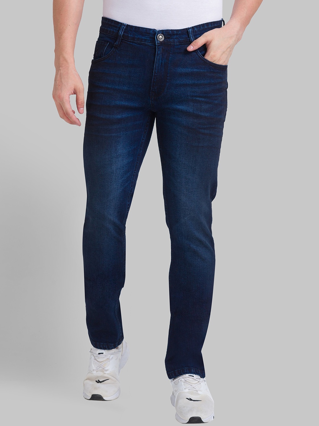 

Parx Men Blue Tapered Fit Light Fade Jeans