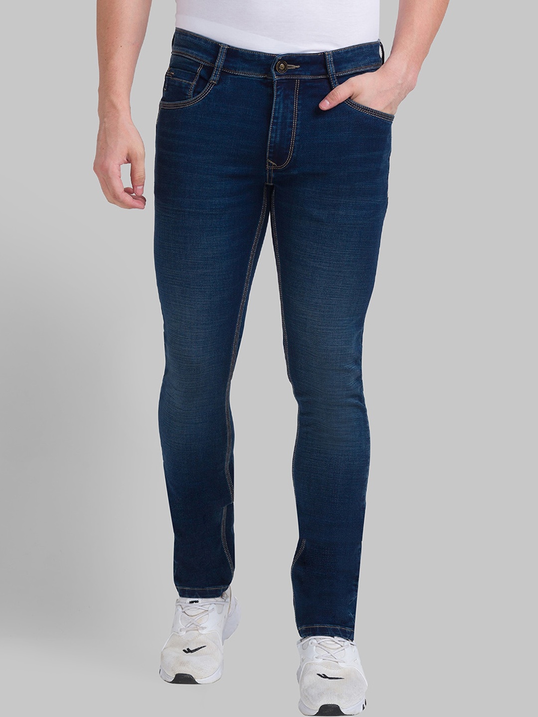 

Parx Men Blue Skinny Fit Light Fade Jeans