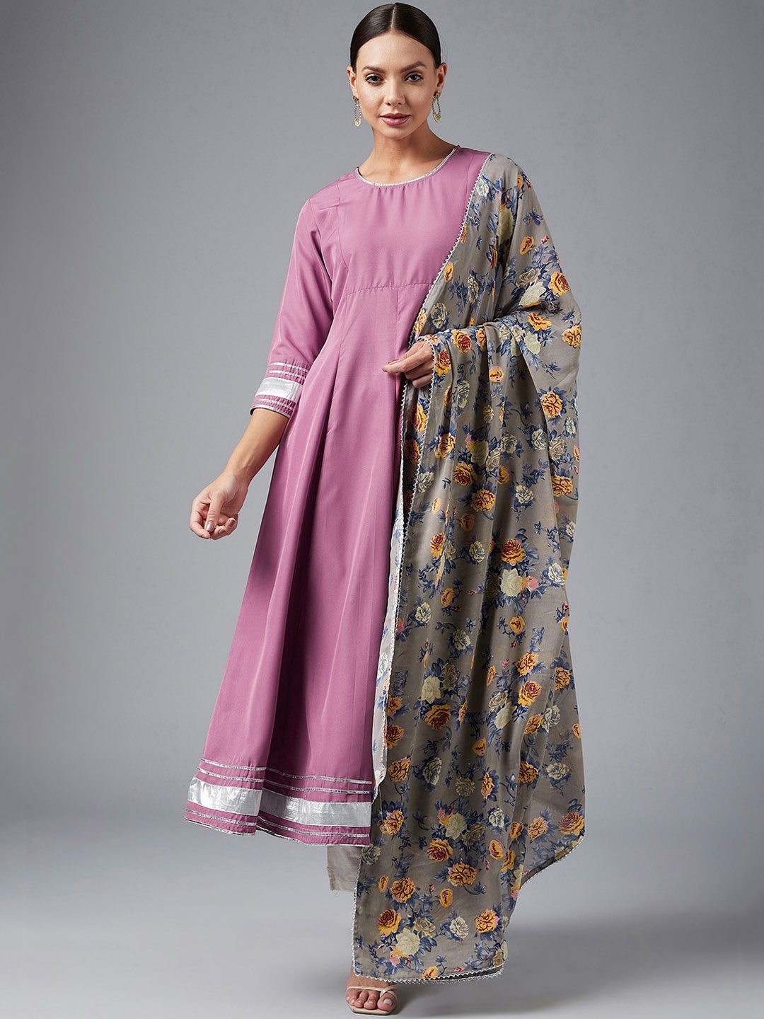 

Azira Women Mauve Solid Anarkali Kurta With Floral Dupatta