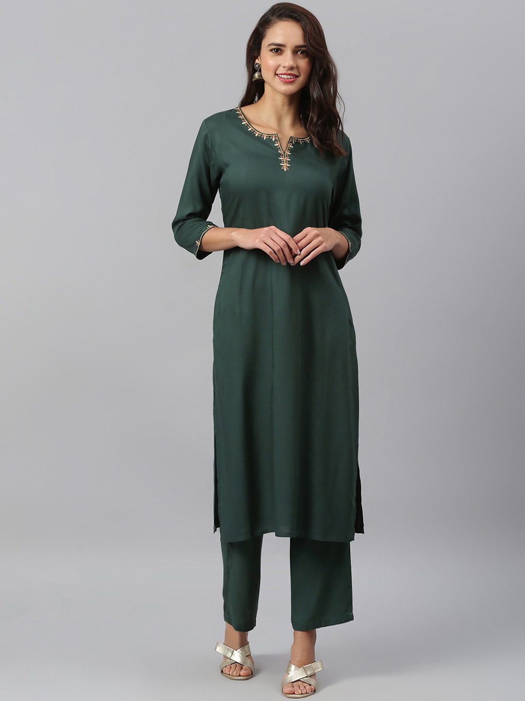 

Azira Women Green Yoke Design Kurta with Trousers
