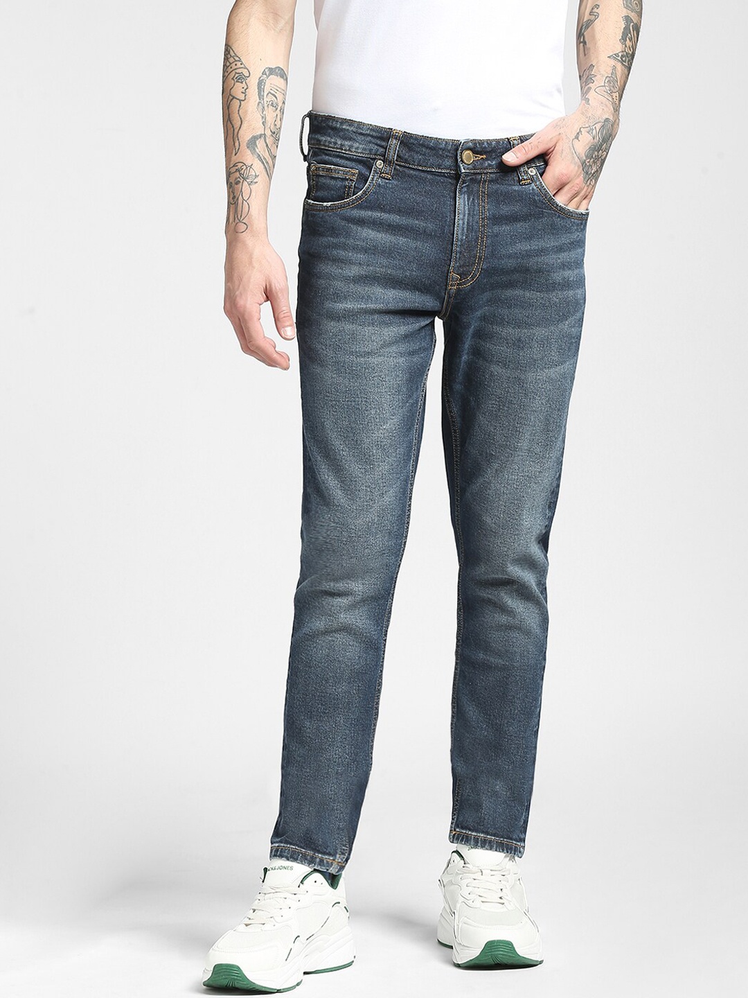 

Jack & Jones Men Blue Slim Fit Light Fade Jeans