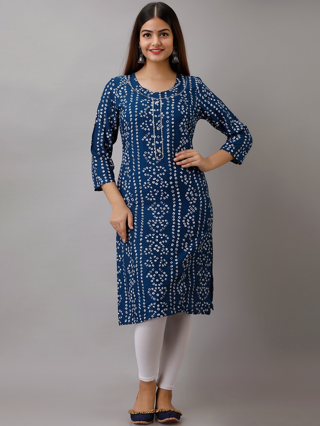 

Women Touch Women Blue & White Bandhani Printed Kurta