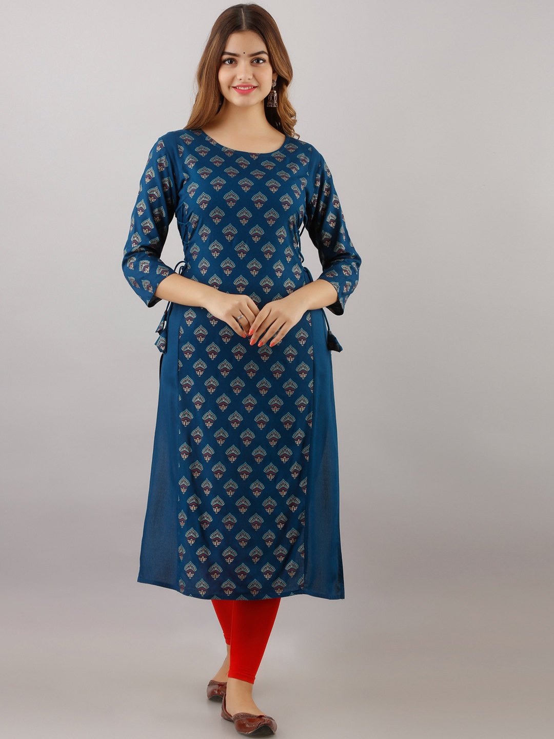 

Women Touch Women Blue Ethnic Motifs Printed Kurta