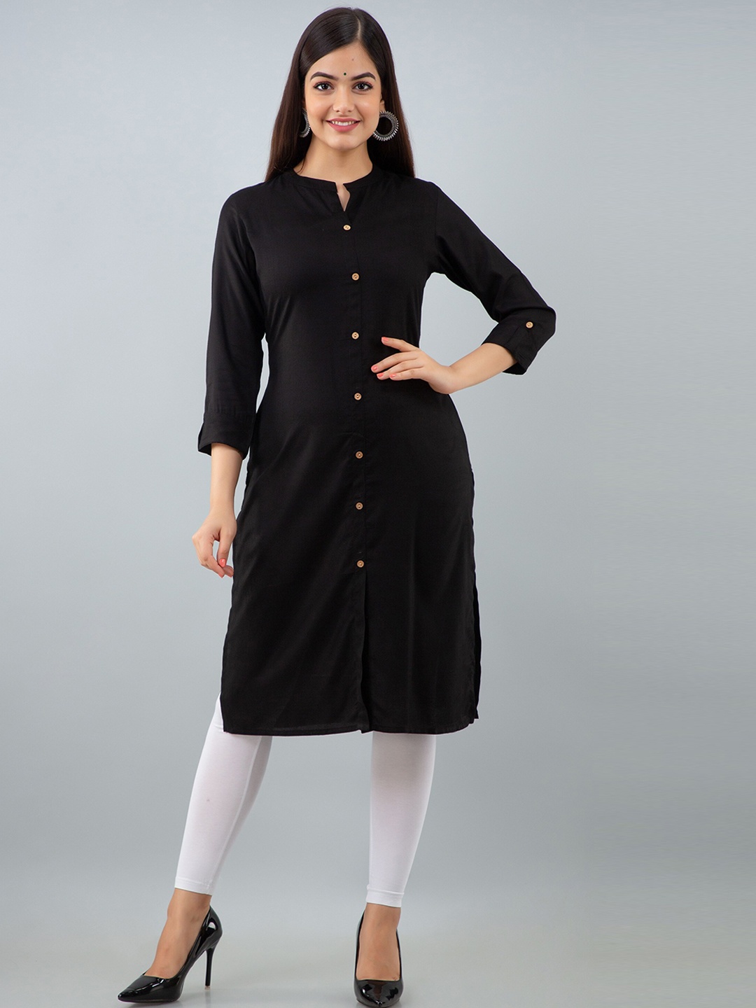 

Women Touch Women Black Solid Straight Kurta