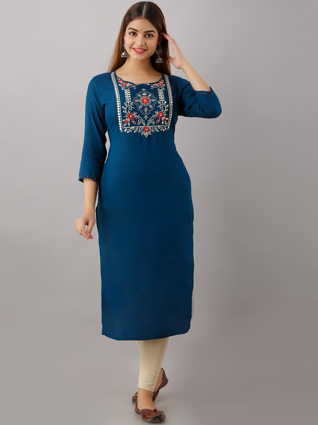 

Women Touch Women Blue Floral Embroidered Thread Work Kurta