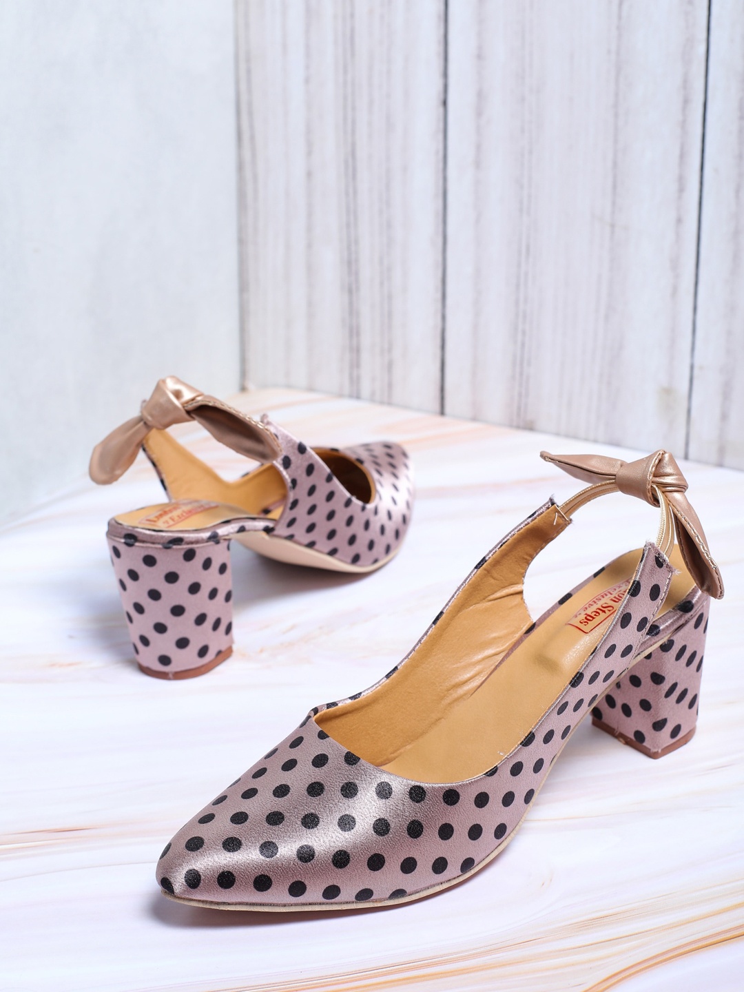

LONDON STEPS Purple & Black Printed Block Pumps with Bows