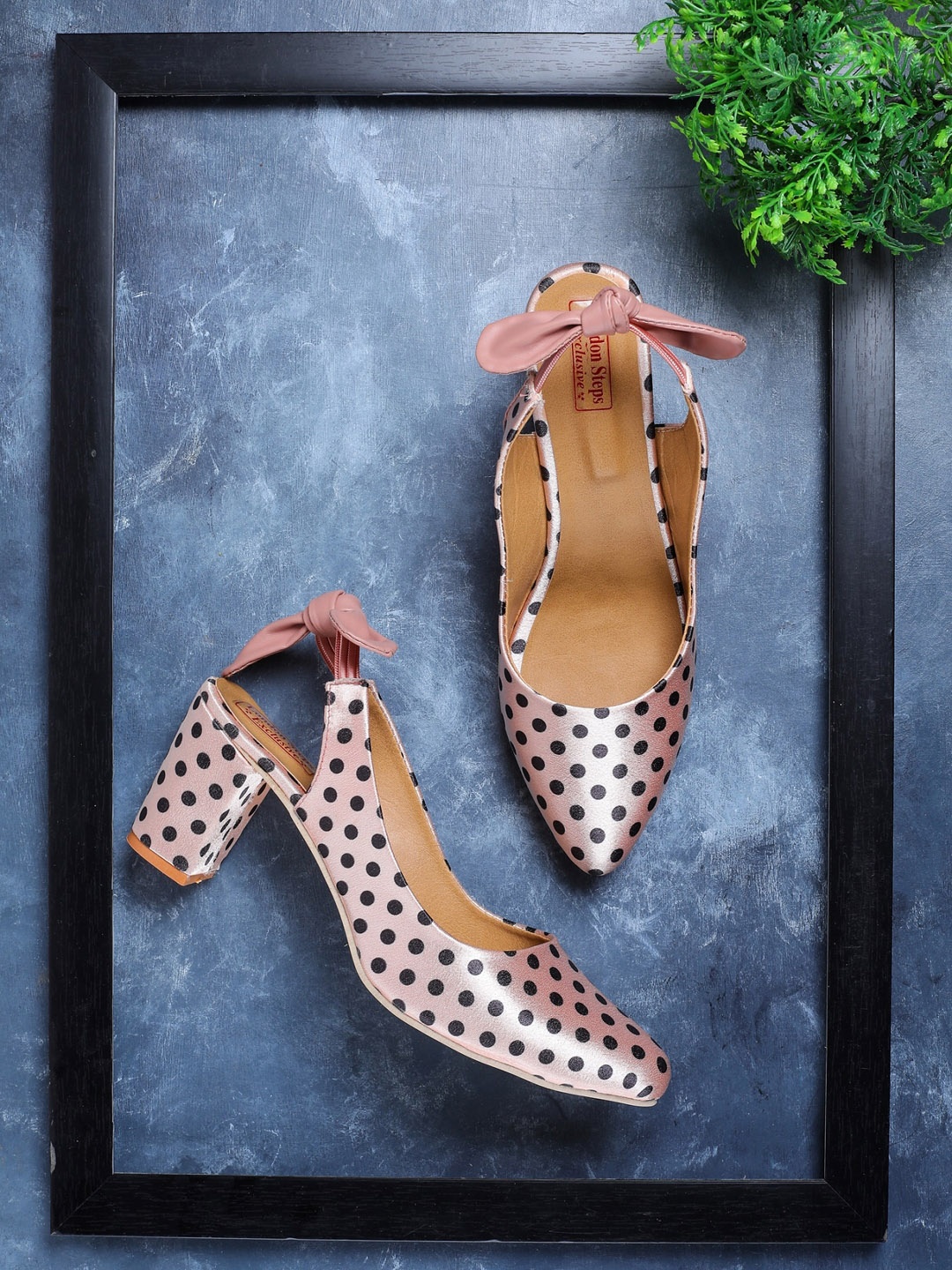 

LONDON STEPS Peach-Coloured Printed Block Heels