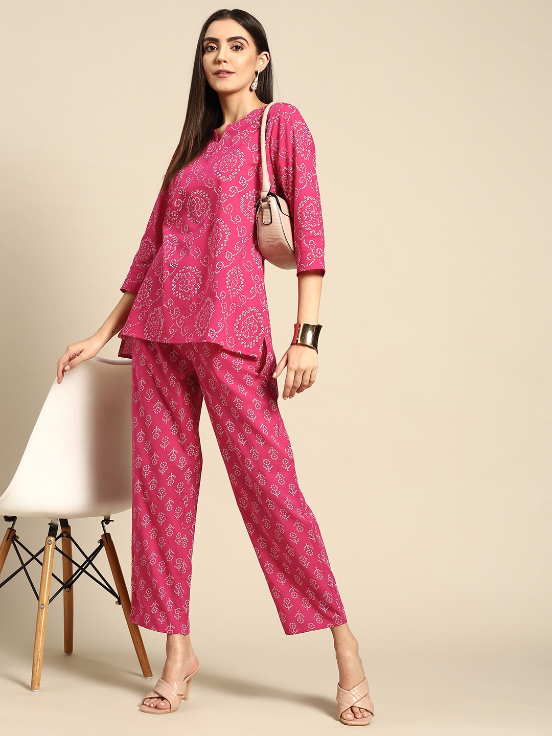 

Anouk Women Fuchsia Pink Bandhani Printed Pure Cotton Kurti with Trousers