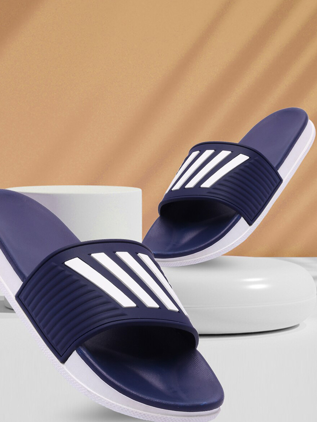

Longwalk Men Blue & White Striped Sliders
