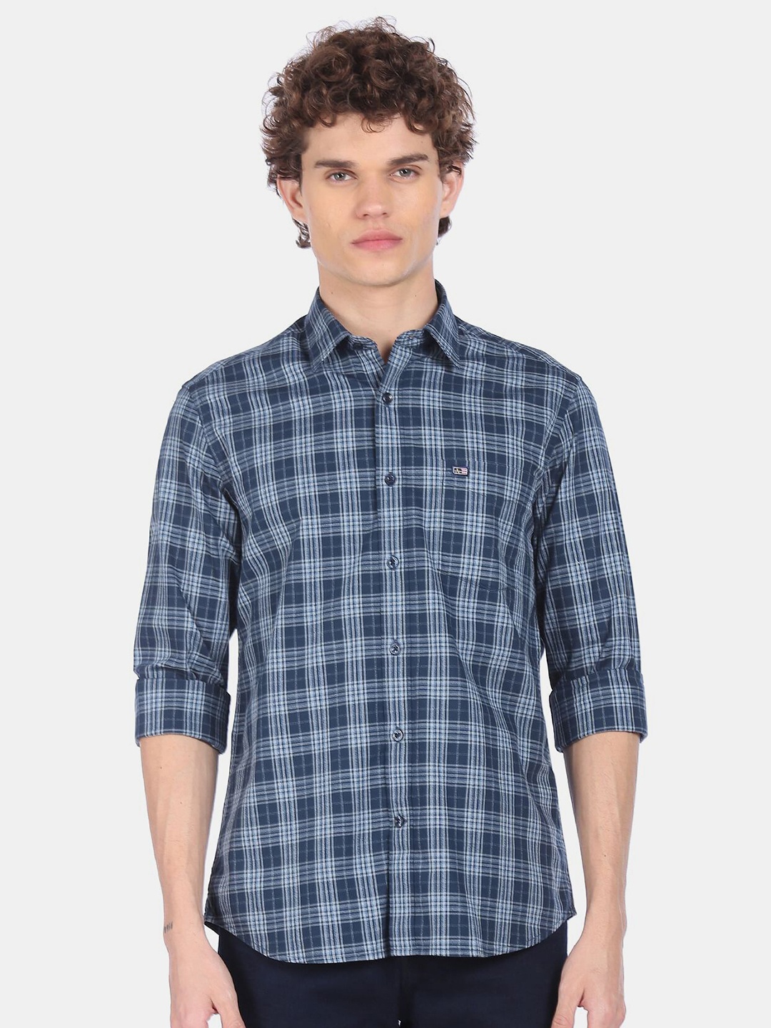 

Arrow Sport Men Navy Blue & White Checked Pure Cotton Casual Shirt