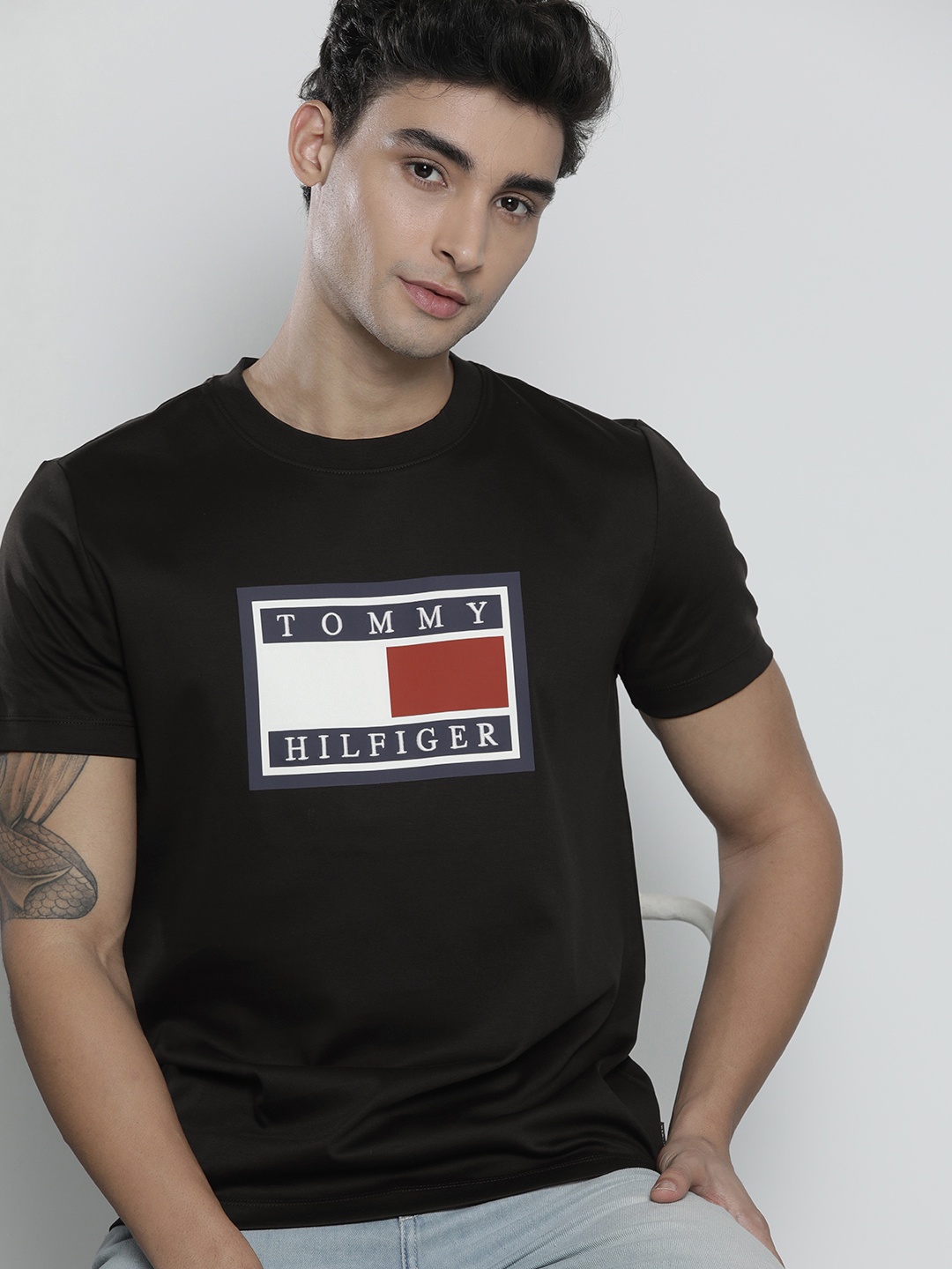 

Tommy Hilfiger Men Black Brand Logo T-shirt
