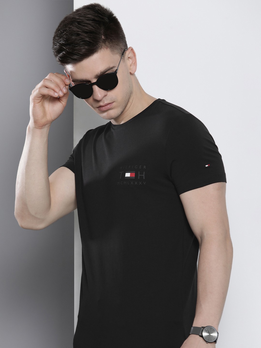 

Tommy Hilfiger Men Black Brand Logo Printed Organic Cotton Applique Casual T-shirt