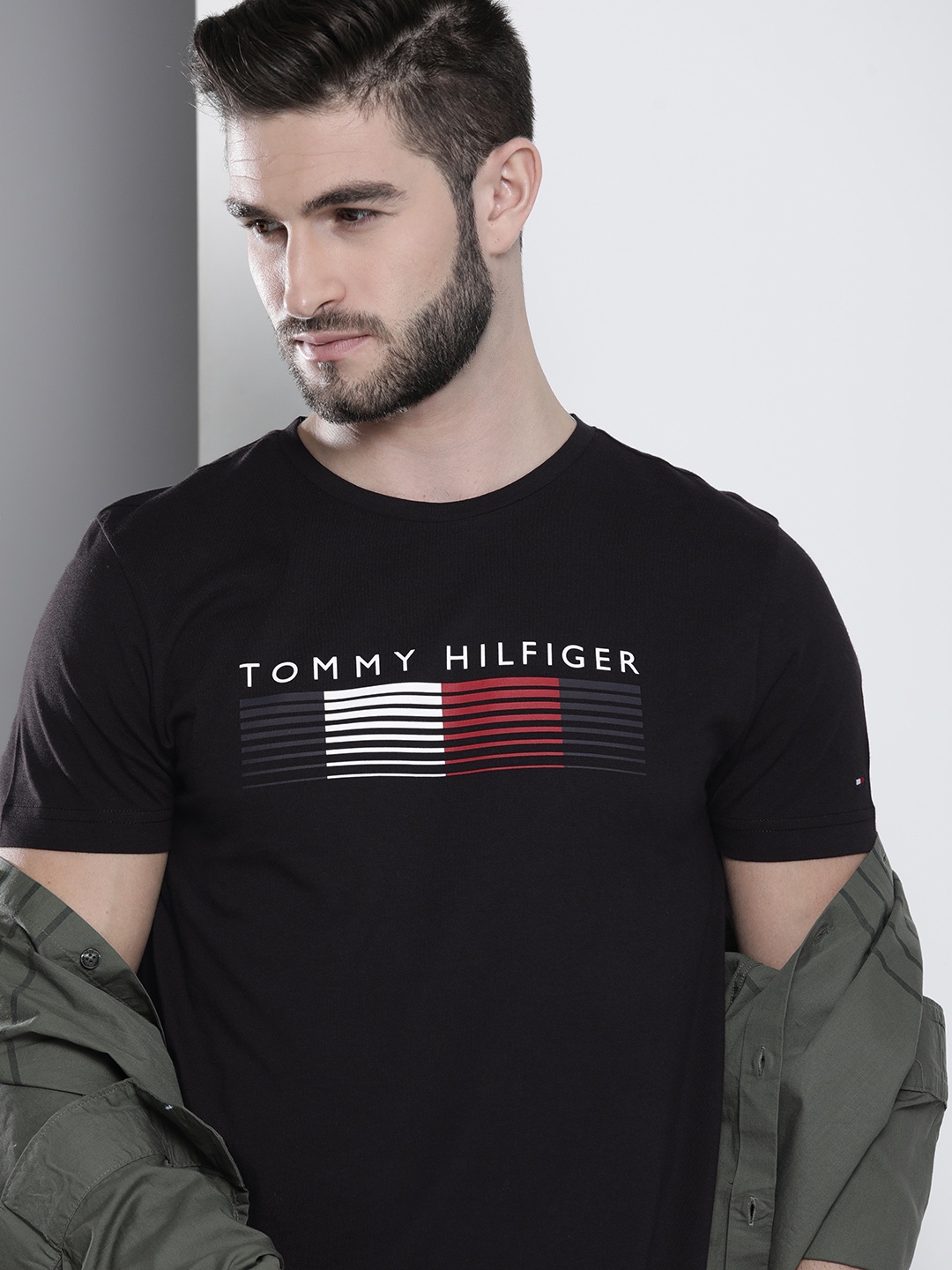 

Tommy Hilfiger Men Black Typography Printed Organic Cotton T-shirt
