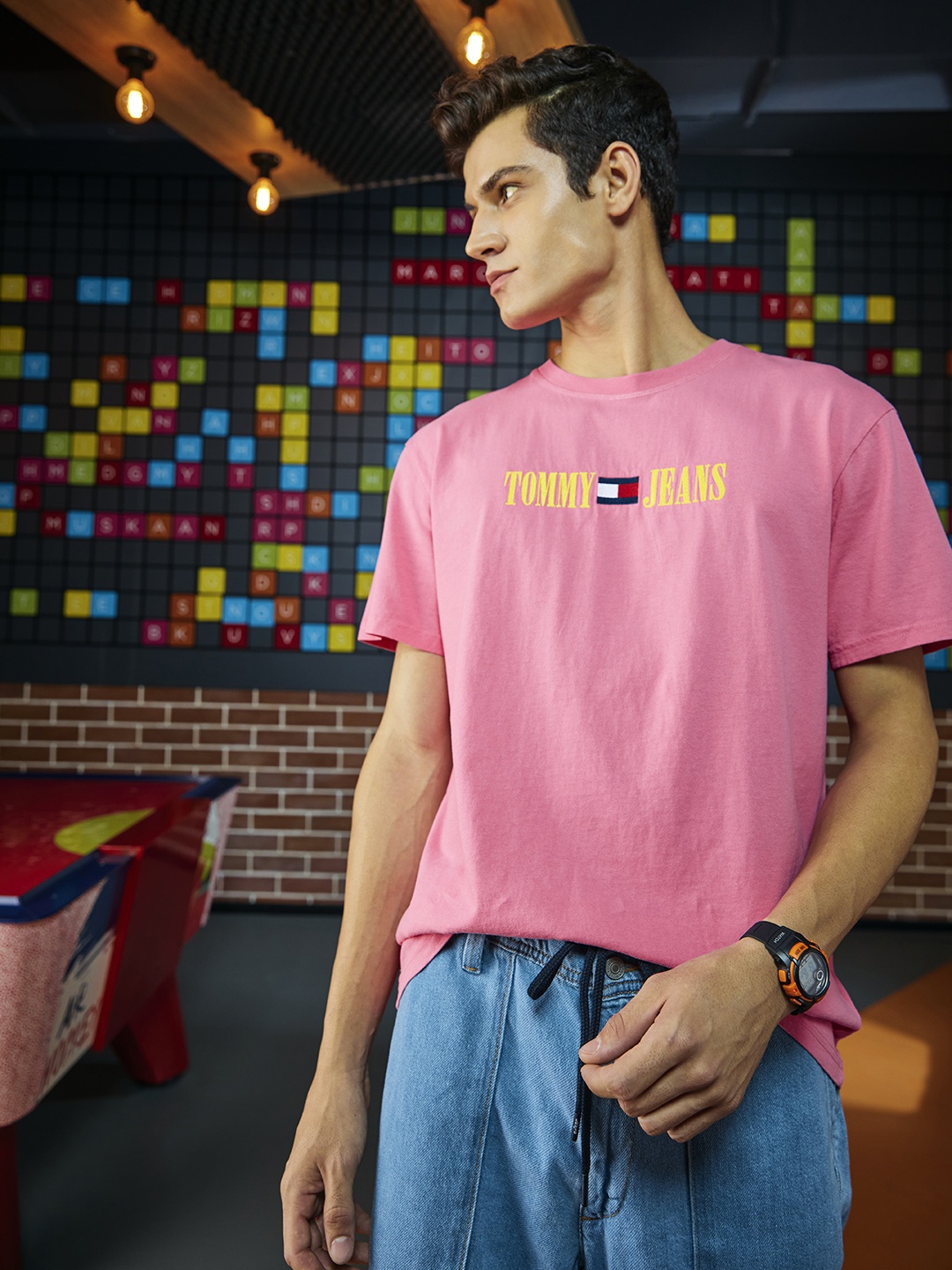 

Tommy Hilfiger Men Pink Brand Logo Pure Cotton Regular Fit T-shirt